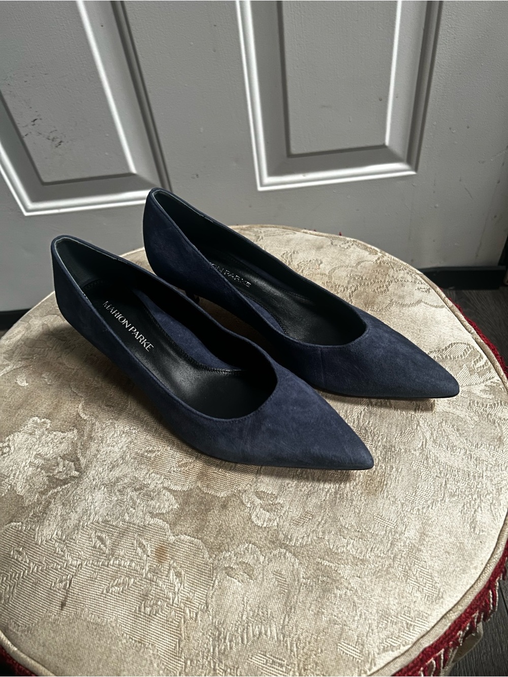 Sz 36.5 Marion Parke Navy Suede Pointed-Toe kitten Heels